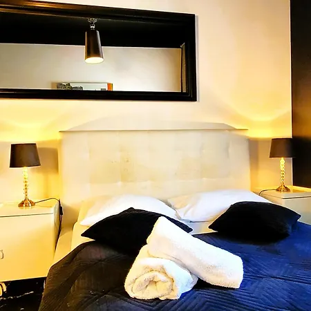 Chmielna Guest House-3